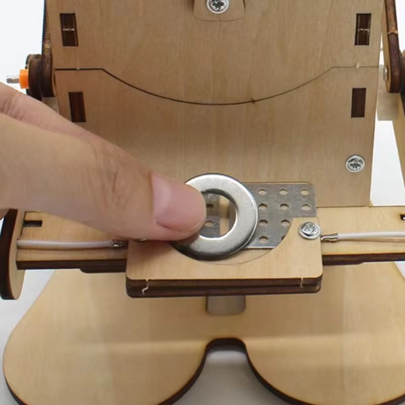 Robô Engolidor de Moedas: Mode - Science Diy Model avaliação e preço